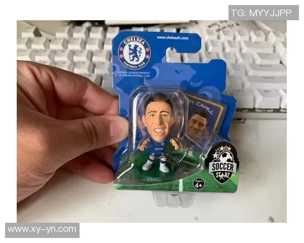 钩织足球明星玩偶的详细教程与技巧分享,轻松打造你的球场偶像